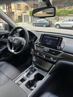 Honda Accord Touring 2019 full