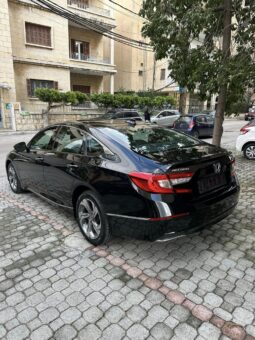 Honda Accord Touring 2019 full