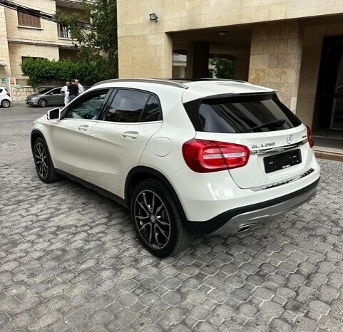 MERCEDES GLA250 4MATIC 2016 WHITE ON BLACK full