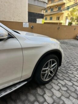 MERCEDES GLC300 AMG-LINE 4MATIC 2017 WHITE ON BLACK full