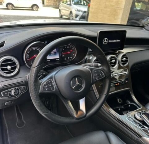 MERCEDES GLC300 AMG-LINE 4MATIC 2017 WHITE ON BLACK full