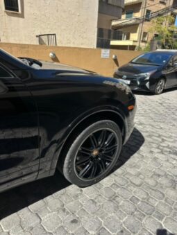 PORSCHE CAYENNE 2017 BLACK ON BLACK full