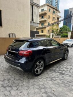 MERCEDES GLA180 SPORT EDITION 2018 DARK BLUE ON BLACK full