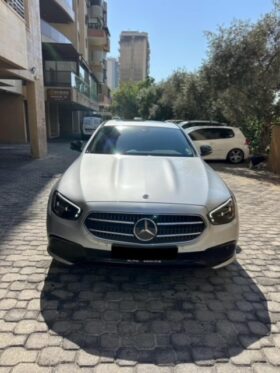 MERCEDES E200 4MATIC 2022 SILVER ON BLACK