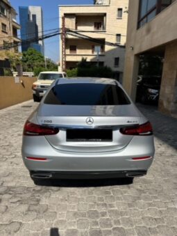 MERCEDES E200 4MATIC 2022 SILVER ON BLACK full