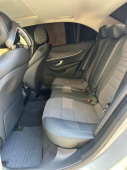 MERCEDES E200 4MATIC 2022 SILVER ON BLACK full