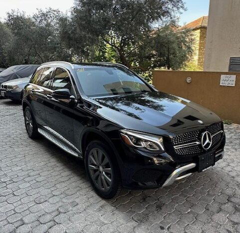 MERCEDES GLC300 4MATIC 2017 BLACK ON BLACK full