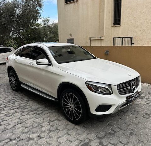 MERCEDES GLC300 COUPE 4MATIC 2017 WHITE ON BLACK full