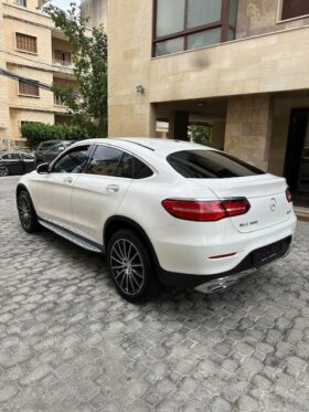 MERCEDES GLC300 COUPE 4MATIC 2017 WHITE ON BLACK