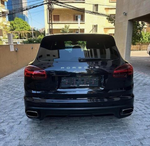 PORSCHE CAYENNE 2016 BLACK ON RED full