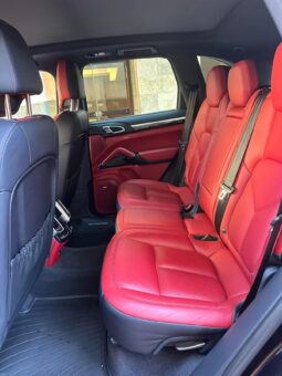 PORSCHE CAYENNE 2016 BLACK ON RED full