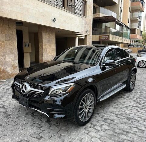 MERCEDES GLC300 COUPE AMG-LINE 4MATIC 2019 BLACK ON BLACK full