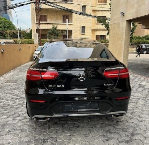 MERCEDES GLC300 COUPE AMG-LINE 4MATIC 2019 BLACK ON BLACK full