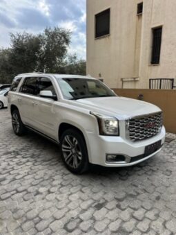 GMC YUKON DENALI 2018 WHITE ON GRAY