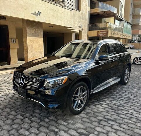 MERCEDES GLC300 AMG-LINE 4MATIC 2016 BLACK ON TAN full