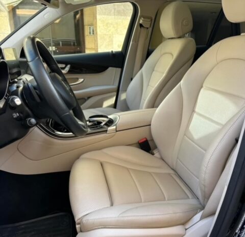 MERCEDES GLC300 AMG-LINE 4MATIC 2016 BLACK ON TAN full