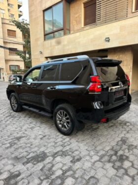 TOYOTA PRADO VX 2018 BLACK ON BLACK