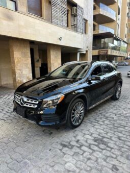 MERCEDES GLA250 AMG-LINE 4MATIC 2018 BLACK ON BLACK full