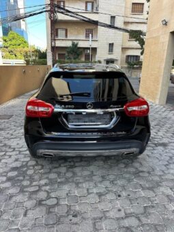 MERCEDES GLA250 AMG-LINE 4MATIC 2018 BLACK ON BLACK full