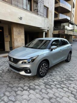 SUZUKI BALENO GLX 2025 (0KM) SILVER ON BLACK full