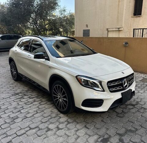 MERCEDES GLA250 EDITION 1 4MATIC 2018 WHITE ON BLACK full