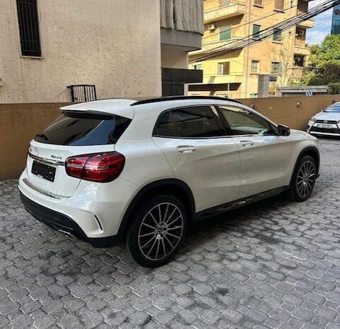 MERCEDES GLA250 EDITION 1 4MATIC 2018 WHITE ON BLACK full