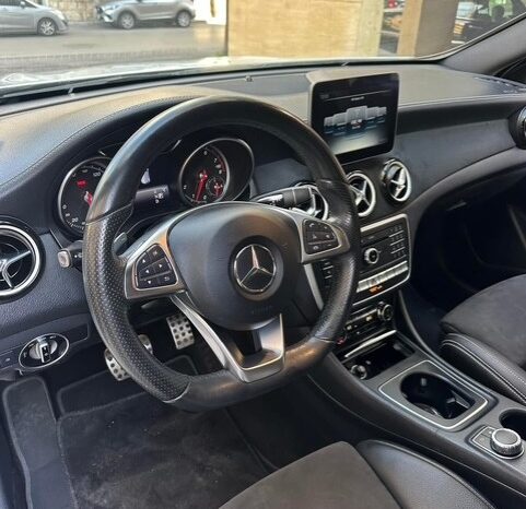 MERCEDES GLA250 EDITION 1 4MATIC 2018 WHITE ON BLACK full