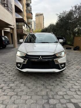 MITSUBISHI OUTLANDER ASX 4WD 2018 WHITE ON BLACK