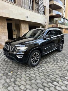 JEEP GRAND CHEROKEE LAREDO 2019 BLACK ON BLACK