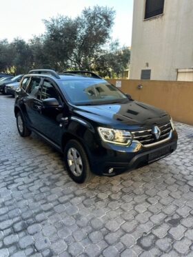 RENAULT DUSTER 4WD 2019 BLACK ON BLACK