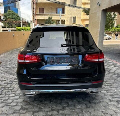 MERCEDES GLC300 4MATIC 2016 BLACK ON BLACK full