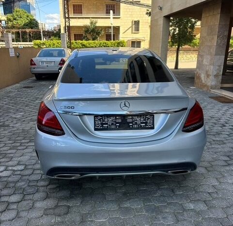 MERCEDES C300 AMG-LINE 2018 SILVER ON BLACK full