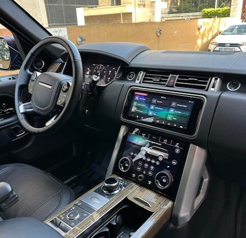 RANGE ROVER VOGUE V8 SUPERCHARGED 2018 BLACK ON BLACK full