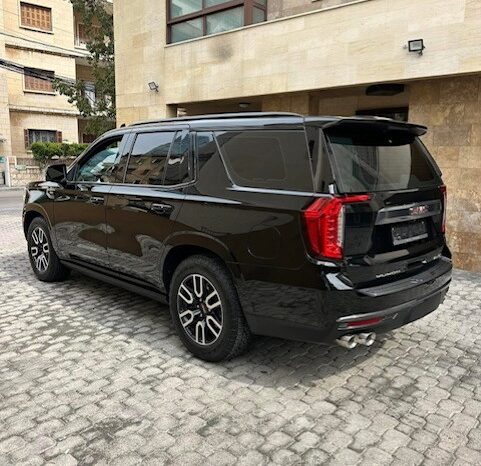 GMC YUKON AT4 6.2L 2022 BLACK ON BLACK full