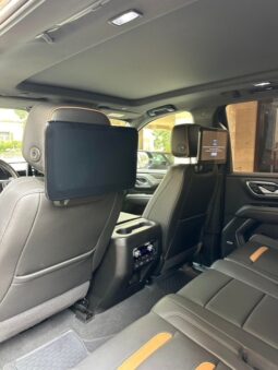 GMC YUKON AT4 6.2L 2022 BLACK ON BLACK full