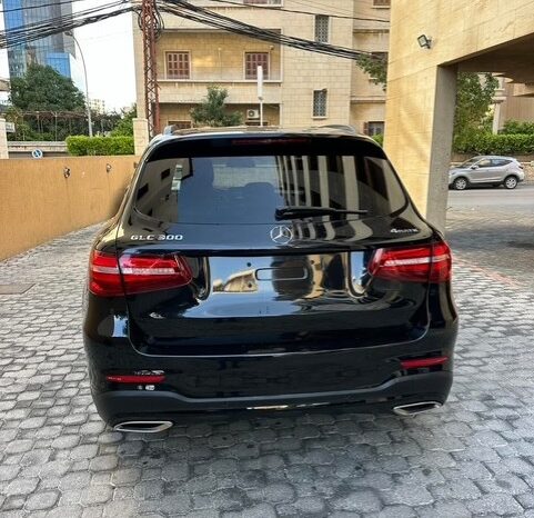 MERCEDES GLC300 4MATIC AMG-LINE 2017 BLACK ON BLACK full
