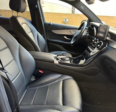 MERCEDES GLC300 4MATIC AMG-LINE 2017 BLACK ON BLACK full
