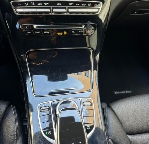 MERCEDES GLC300 4MATIC AMG-LINE 2017 BLACK ON BLACK full
