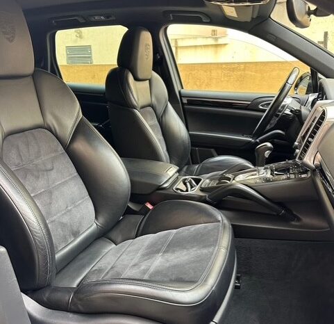 PORSCHE CAYENNE PLATINUM EDITION 2017 BLACK ON BLACK full