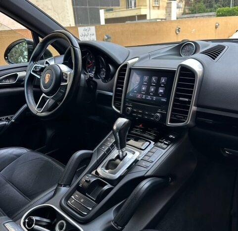 PORSCHE CAYENNE PLATINUM EDITION 2017 BLACK ON BLACK full