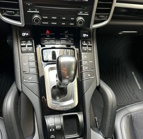 PORSCHE CAYENNE PLATINUM EDITION 2017 BLACK ON BLACK full