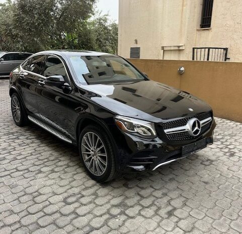 MERCEDES GLC 300 COUPE AMG-LINE 4MATIC 2017 BLACK ON BLACK full
