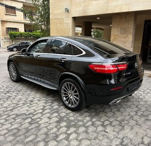MERCEDES GLC 300 COUPE AMG-LINE 4MATIC 2017 BLACK ON BLACK full