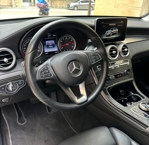 MERCEDES GLC 300 COUPE AMG-LINE 4MATIC 2017 BLACK ON BLACK full