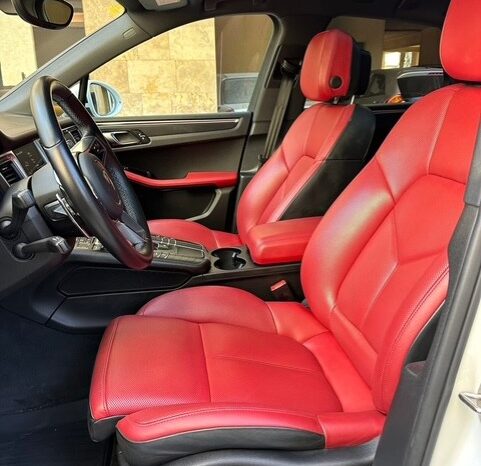 PORSCHE MACAN 2017 WHITE ON RED full