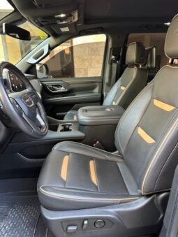 GMC YUKON AT4 6.2 L 2022 BLACK ON BLACK full