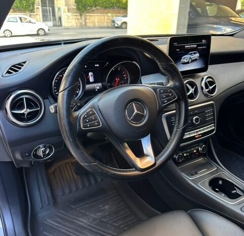 MERCEDES GLA 250 AMG-LINE 4MATIC 2018 GRAY ON BLACK full