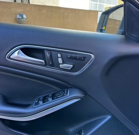 MERCEDES GLA 250 AMG-LINE 4MATIC 2018 GRAY ON BLACK full