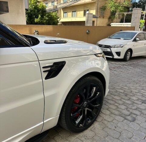 RANGE ROVER SPORT HST 2019 WHITE ON BLACK full