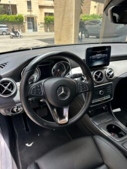 MERCEDES CLA 250 AMG-LINE 4MATIC 2018 BLACK ON BLACK full